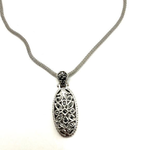Cookie Lee Silver and Black Filigree Pendant Necklace Snake Chain - Picture 6 of 10